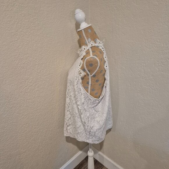 SALE DELETING 6/30 Maurices Cream Lace Tank - Picture 2 of 4